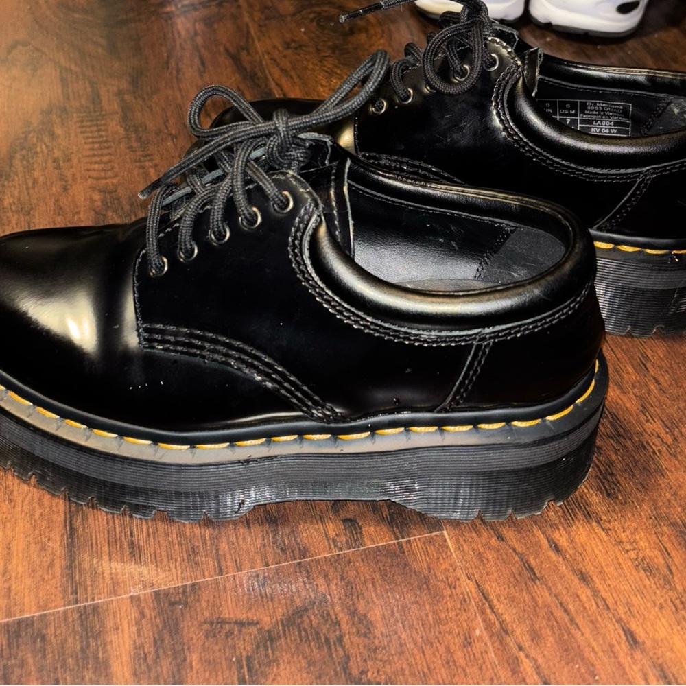 Black Oxford Shoes with Smooth Leather Upper and Chunky Sole